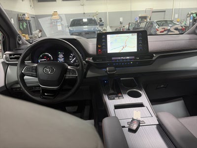 2023 Toyota Sienna XSE