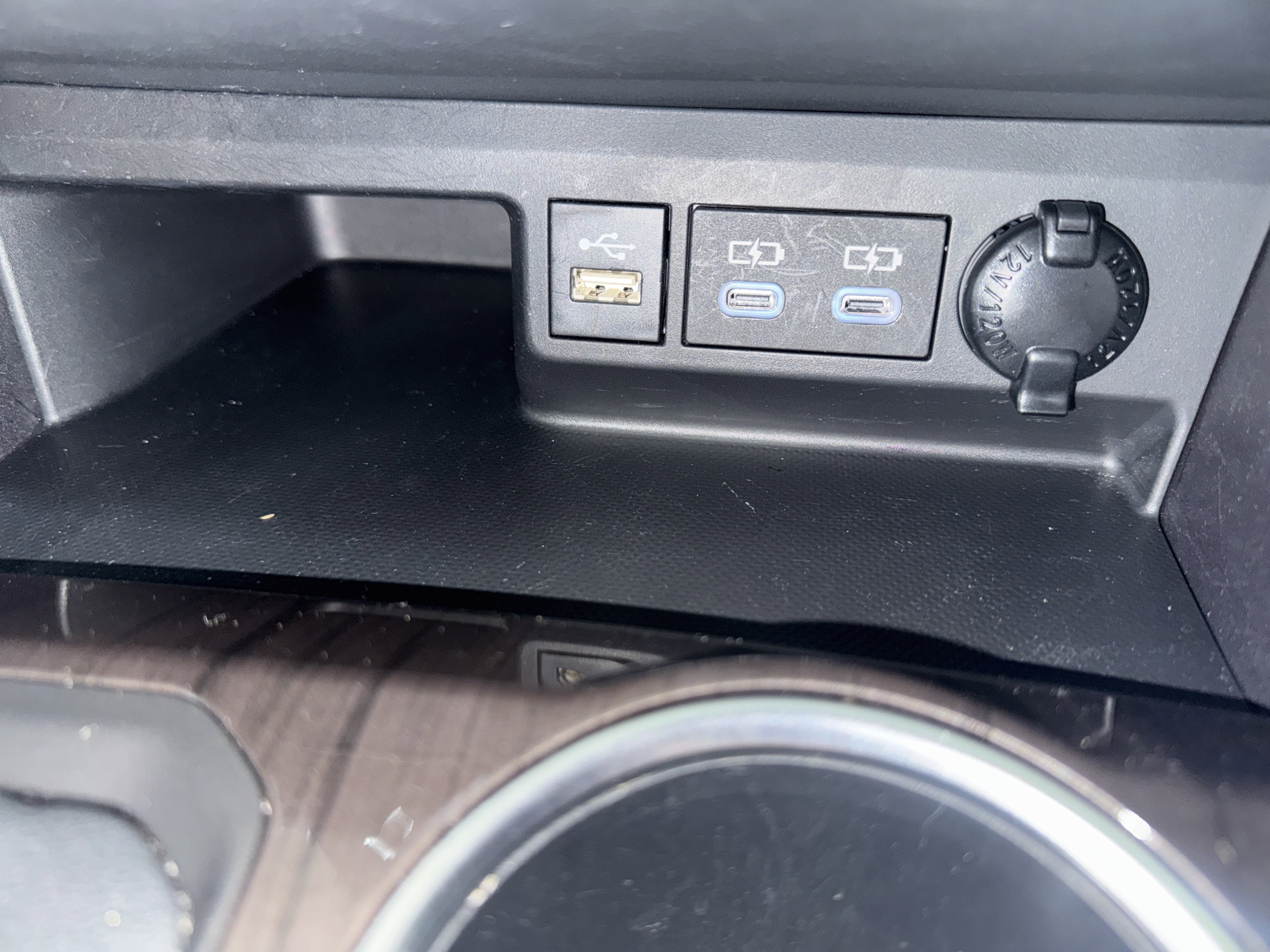 2023 Toyota Highlander Hybrid Platinum