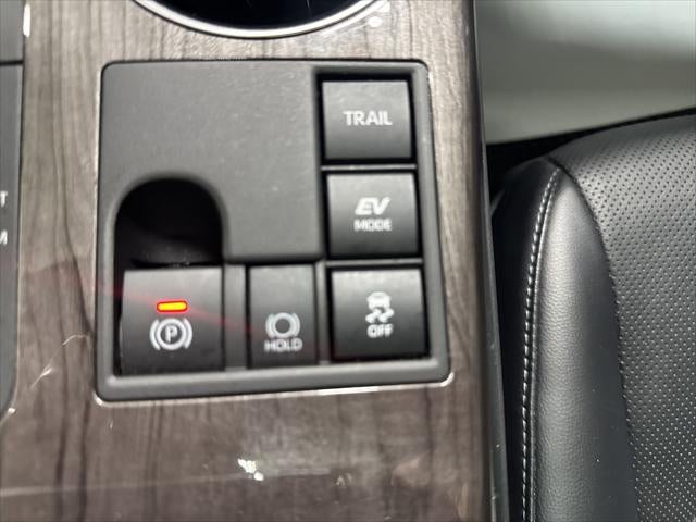 2023 Toyota Highlander Hybrid Platinum