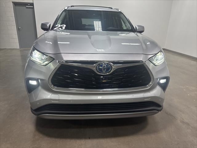 2023 Toyota Highlander Hybrid Platinum