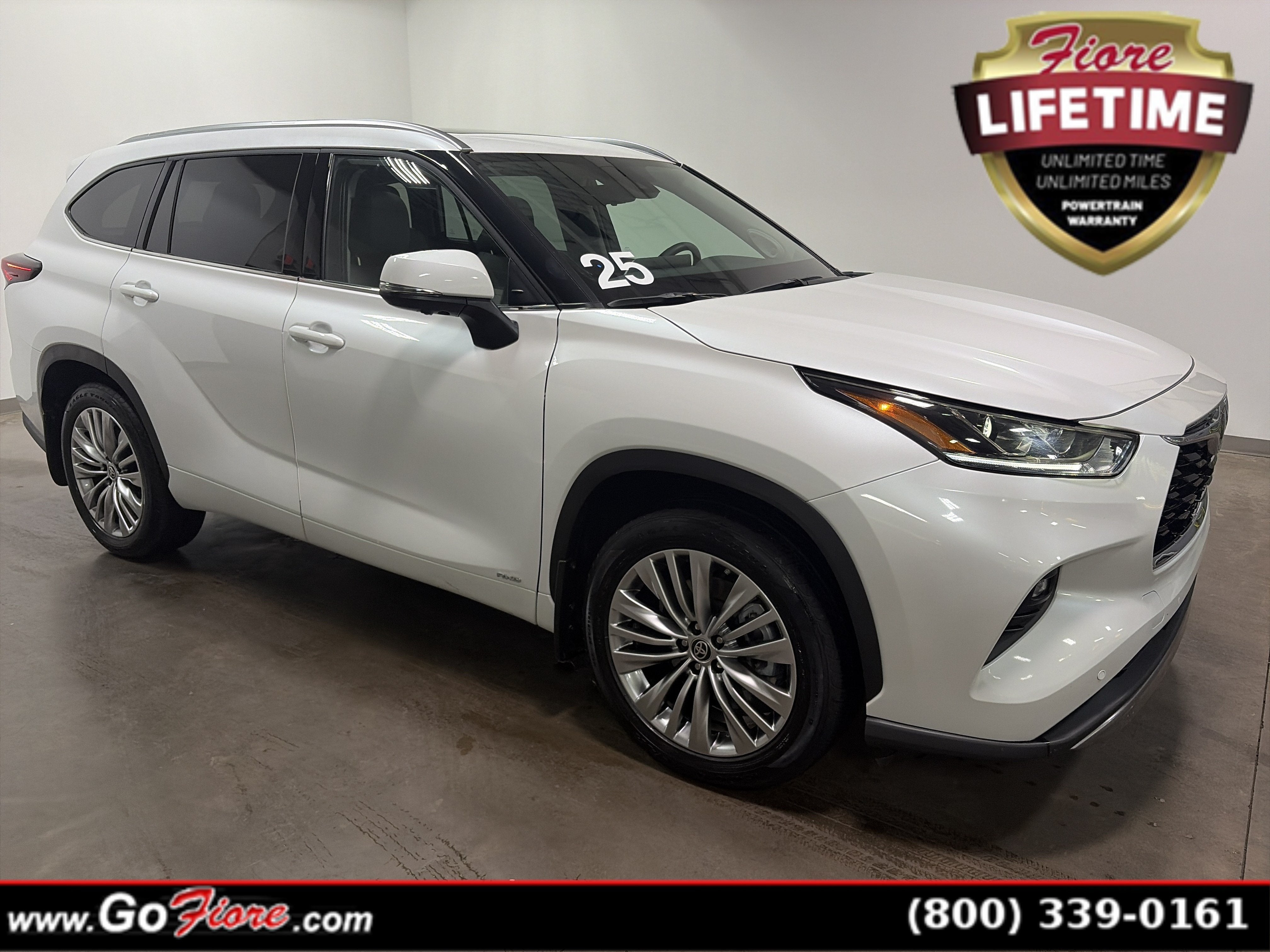 2025 Toyota Highlander Hybrid Platinum