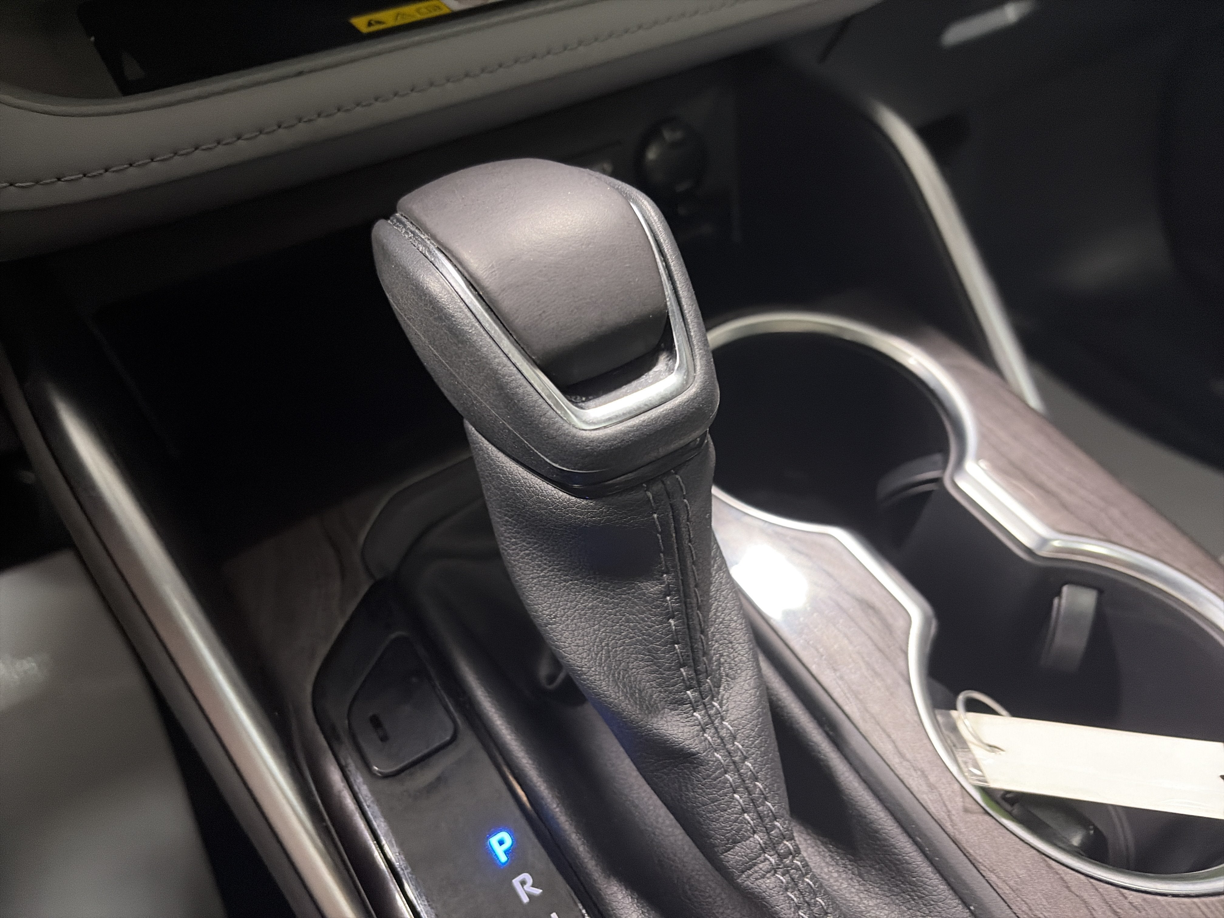 2025 Toyota Highlander Hybrid Platinum