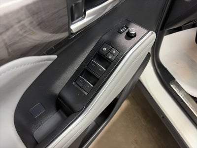 2025 Toyota Highlander Hybrid Platinum