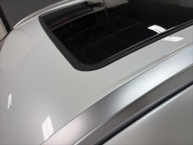 2025 Toyota Highlander Hybrid Platinum
