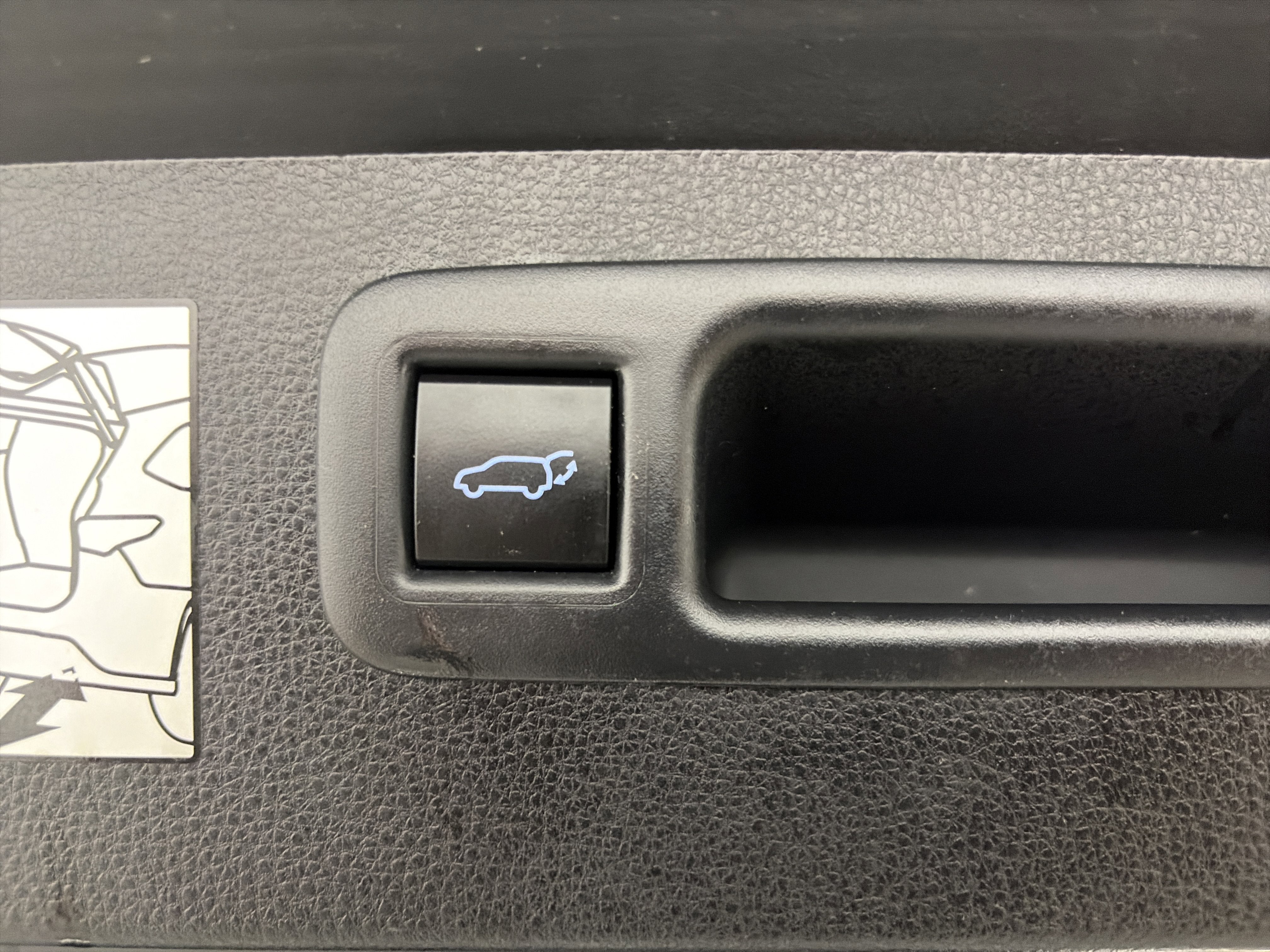 2022 Toyota Highlander Hybrid Platinum
