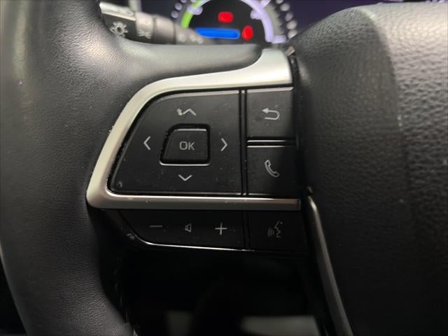 2022 Toyota Highlander Hybrid Platinum