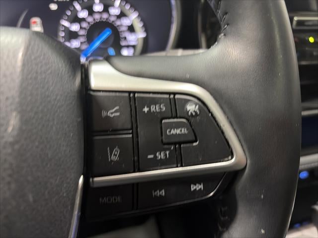 2022 Toyota Highlander Hybrid Platinum