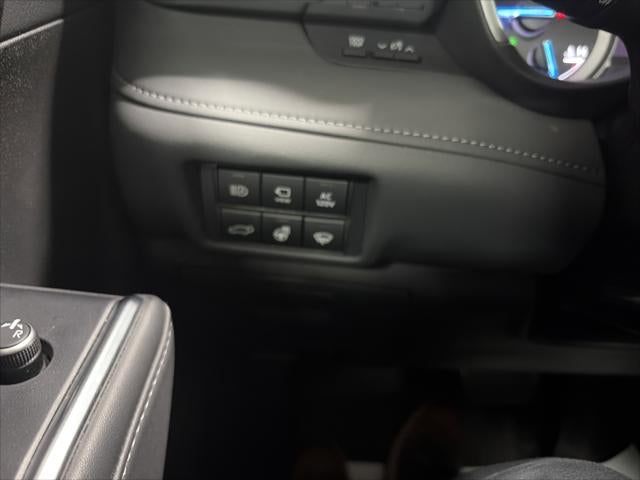 2022 Toyota Highlander Hybrid Platinum