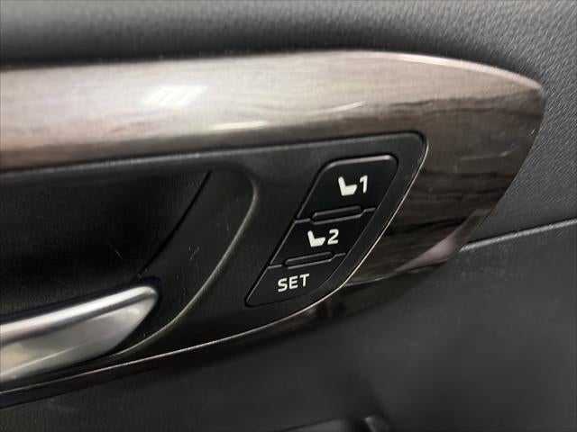 2022 Toyota Highlander Hybrid Platinum