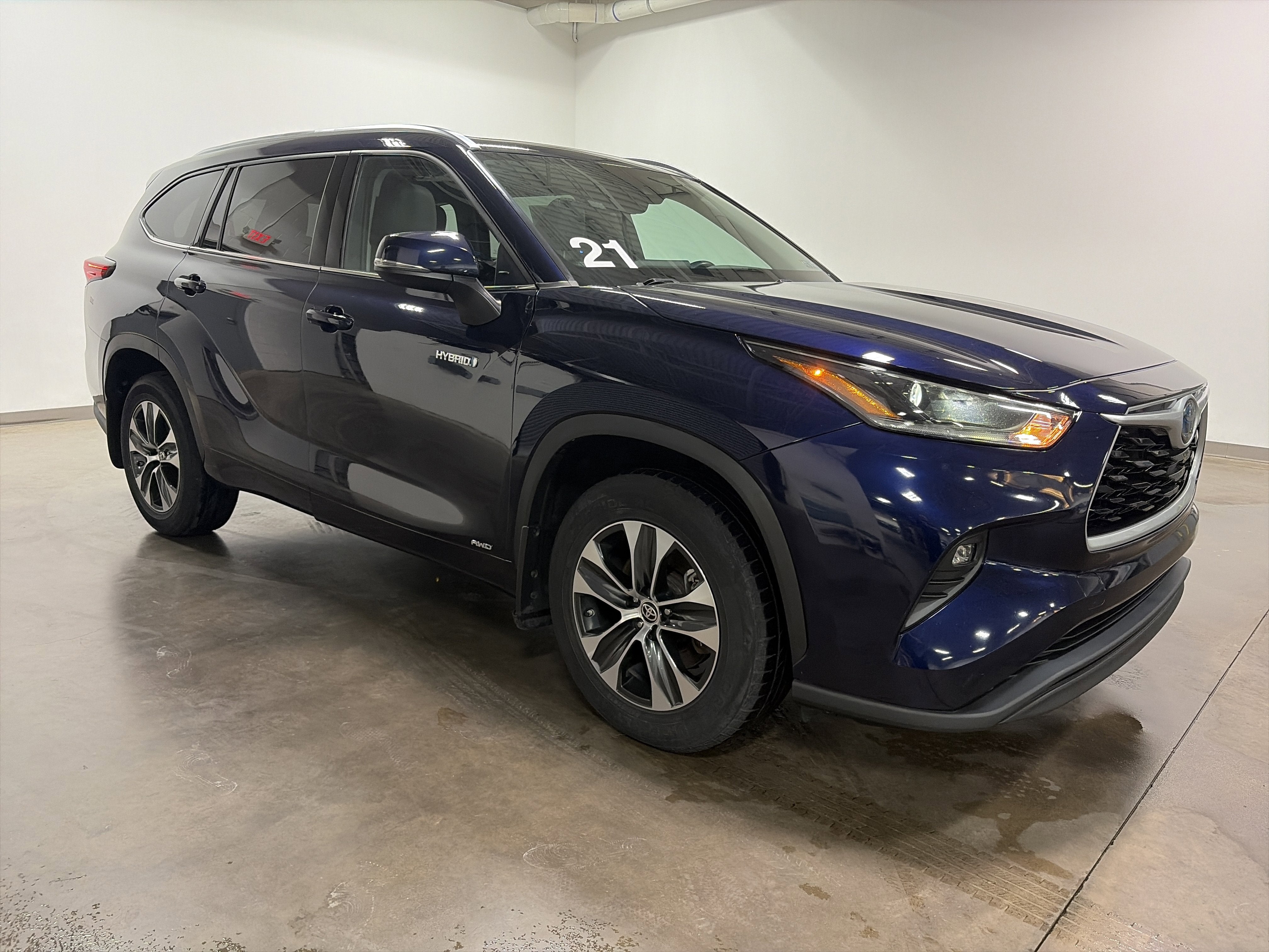2021 Toyota Highlander Hybrid XLE