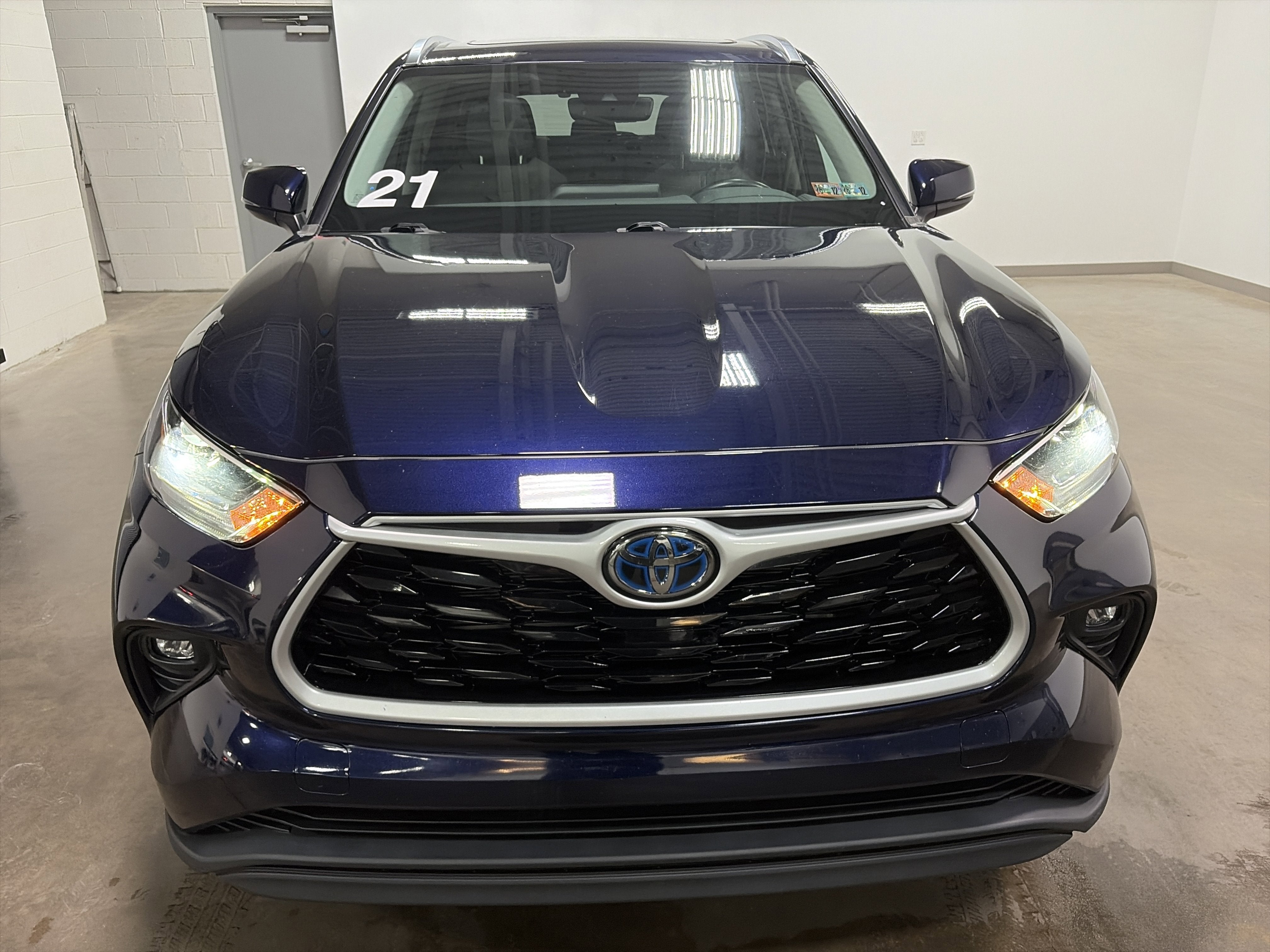 2021 Toyota Highlander Hybrid XLE