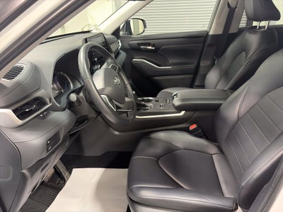 2022 Toyota Highlander Hybrid XLE