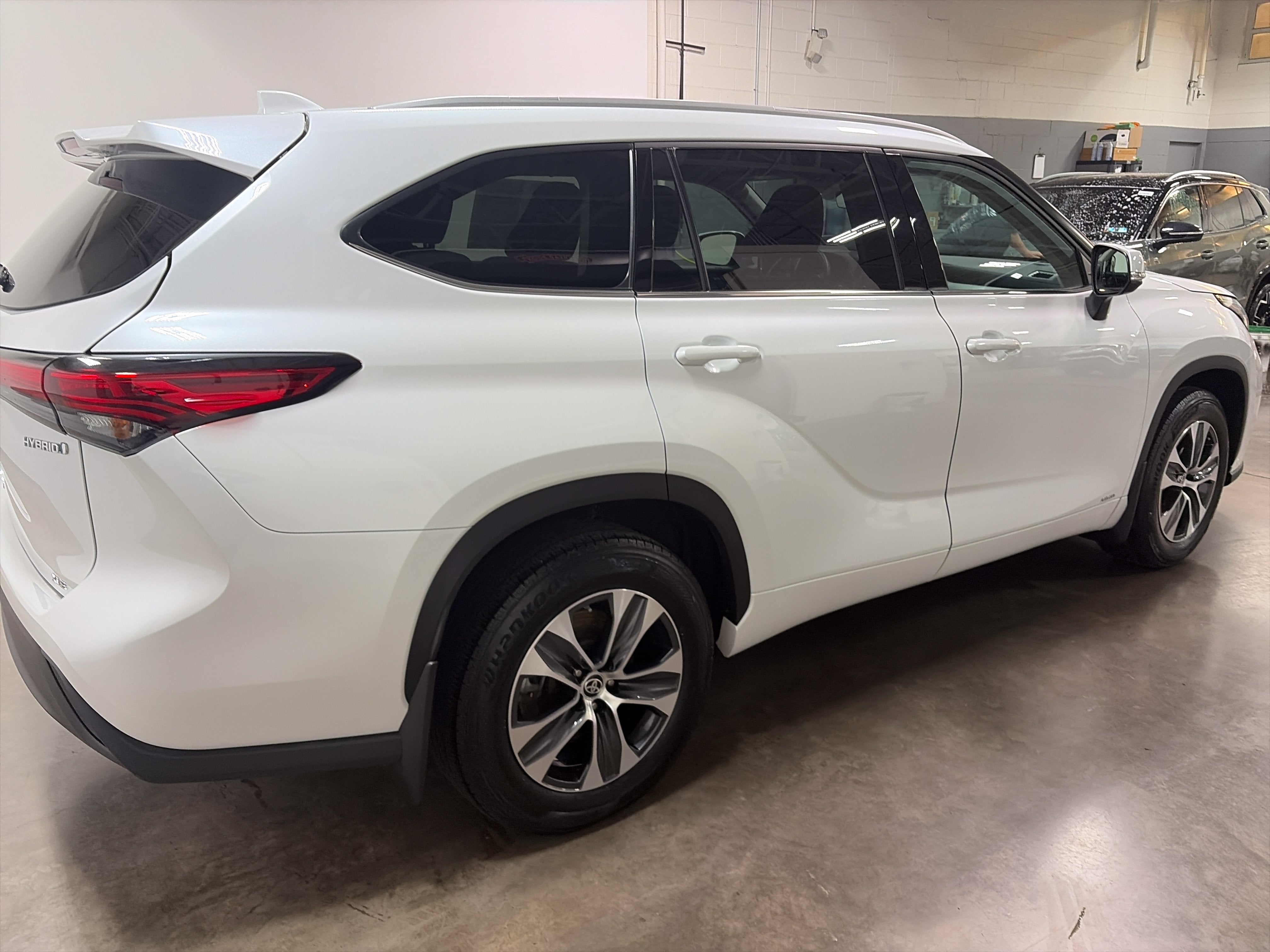 2022 Toyota Highlander Hybrid XLE