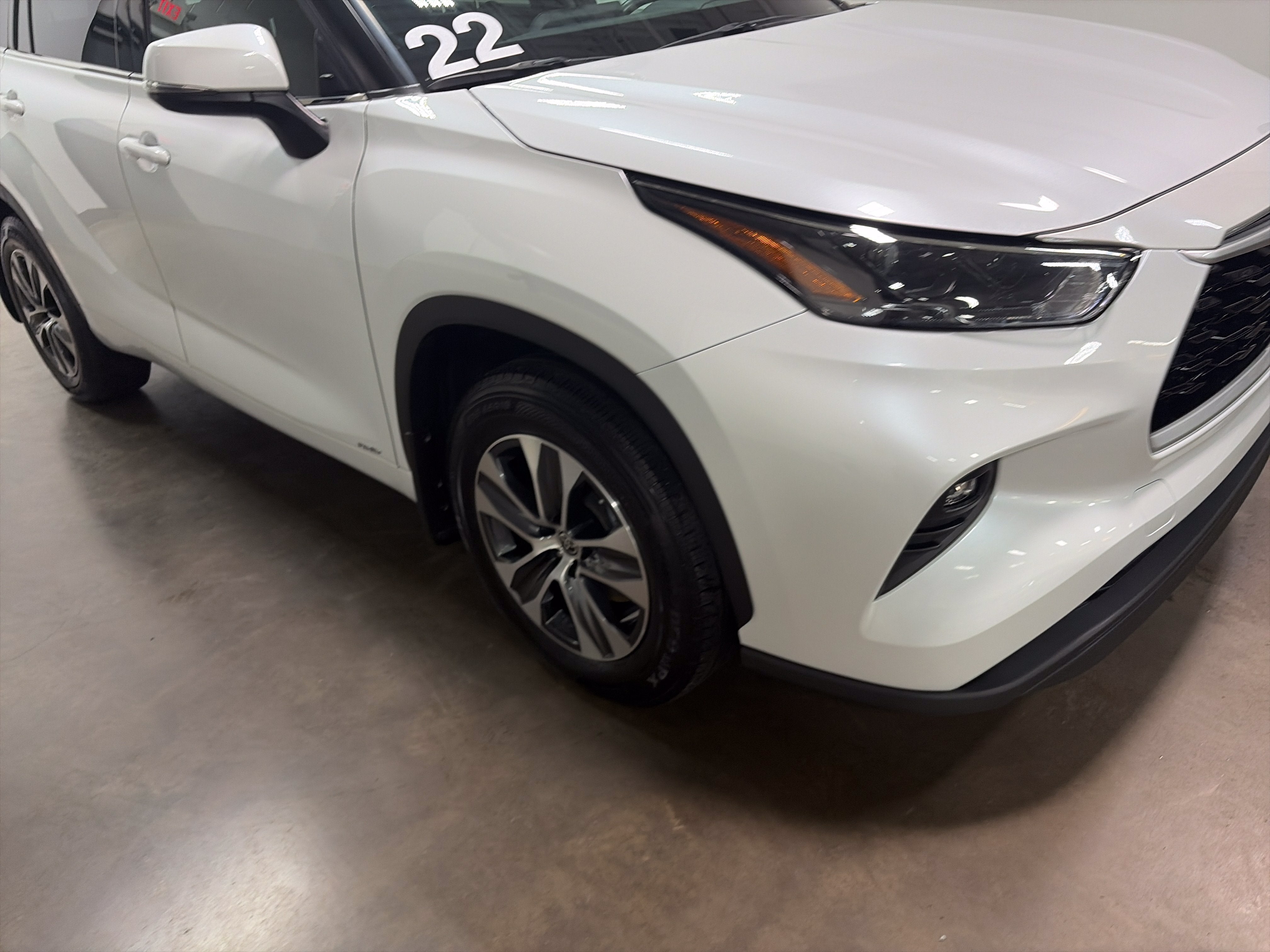 2022 Toyota Highlander Hybrid XLE