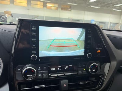 2022 Toyota Highlander Hybrid XLE