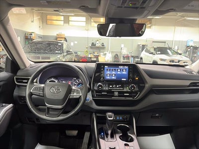 2022 Toyota Highlander Hybrid XLE