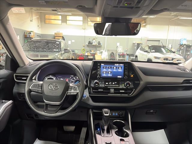 2022 Toyota Highlander Hybrid XLE