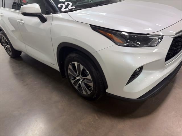 2022 Toyota Highlander Hybrid XLE