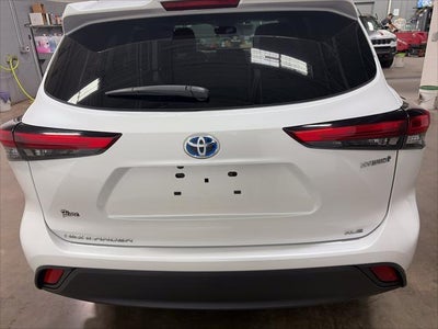 2022 Toyota Highlander Hybrid XLE