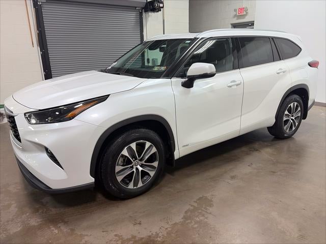 2022 Toyota Highlander Hybrid XLE