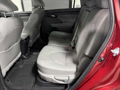 2023 Toyota Highlander Hybrid XLE