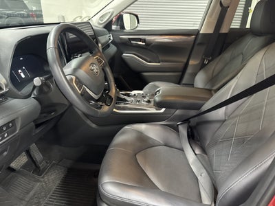 2023 Toyota Highlander Platinum