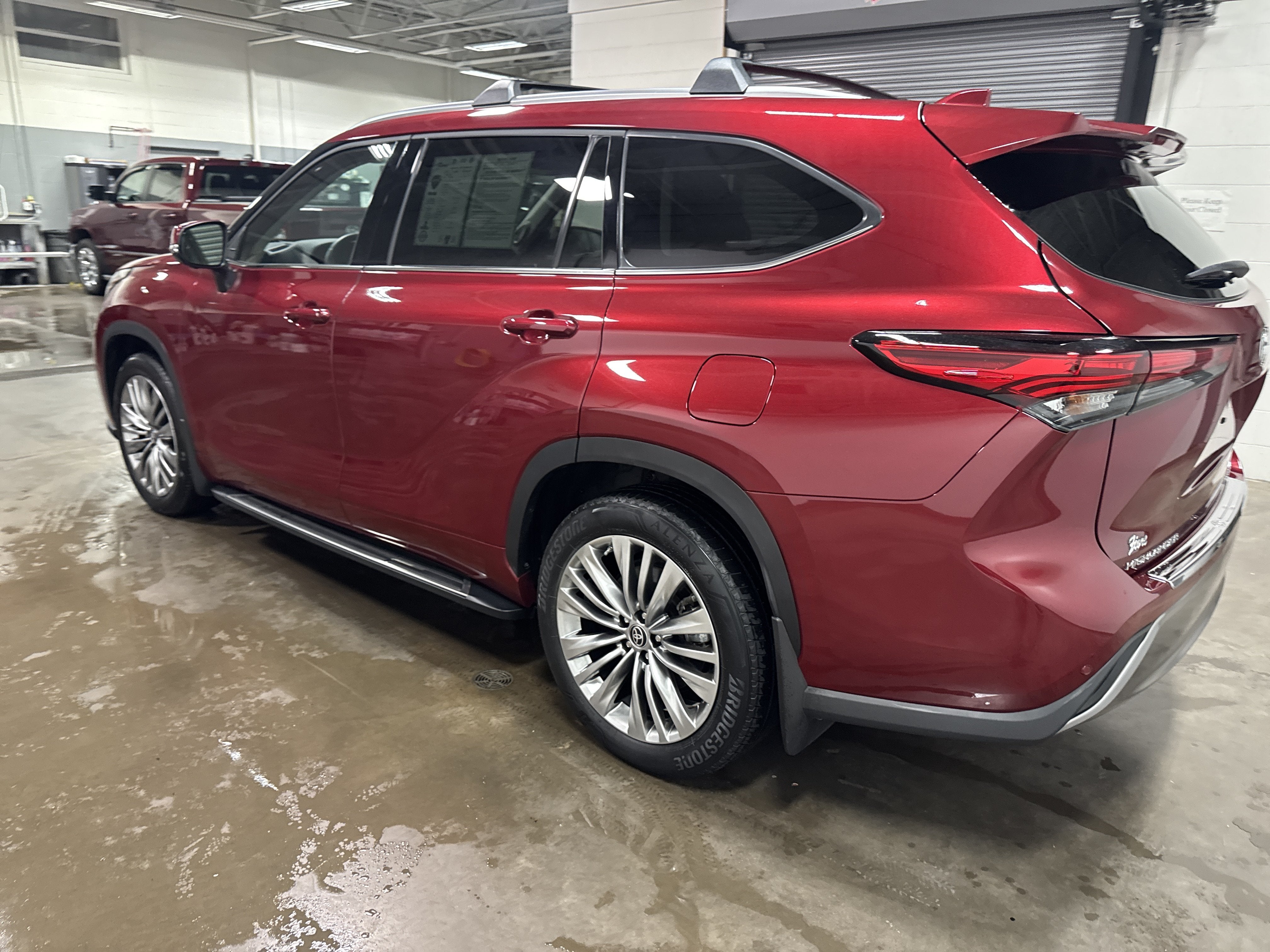 2023 Toyota Highlander Platinum