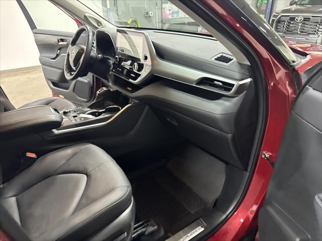 2023 Toyota Highlander Platinum