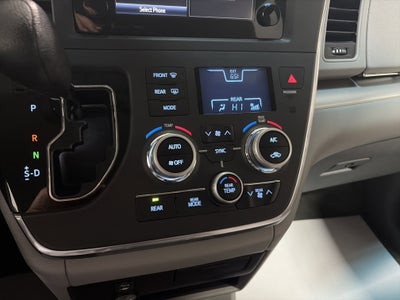 2017 Toyota Sienna LE