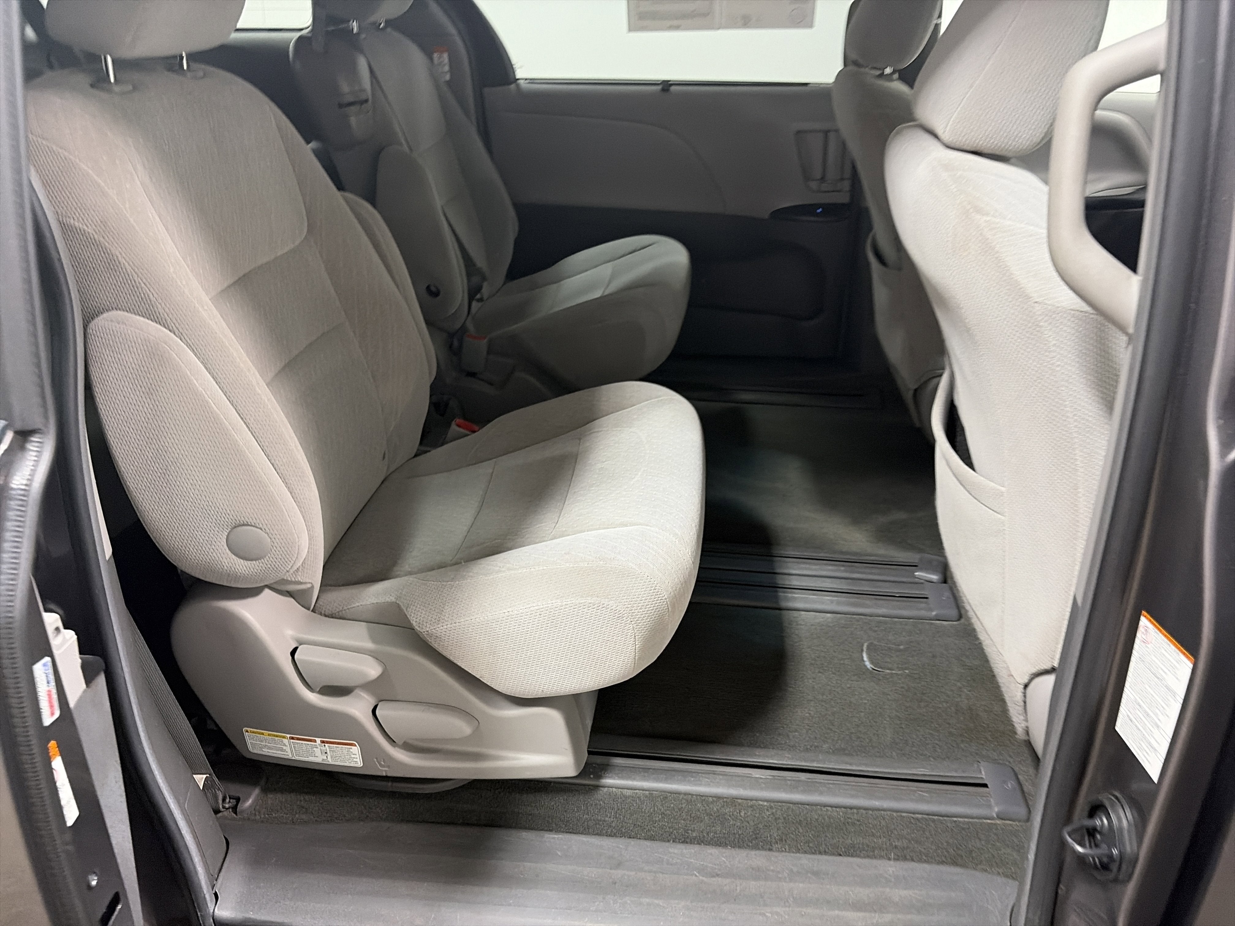 2017 Toyota Sienna LE
