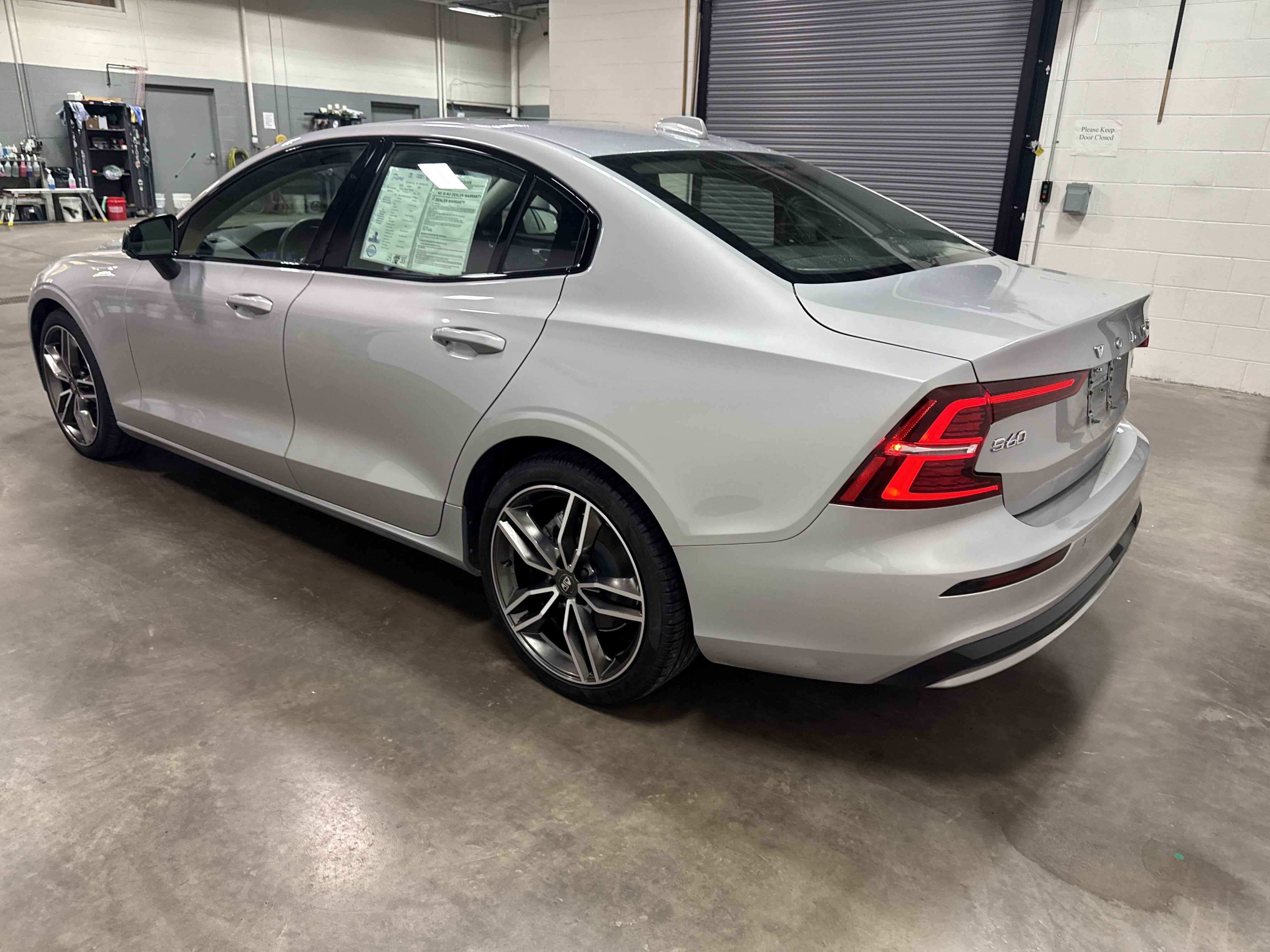 2024 Volvo S60 Core Dark Theme