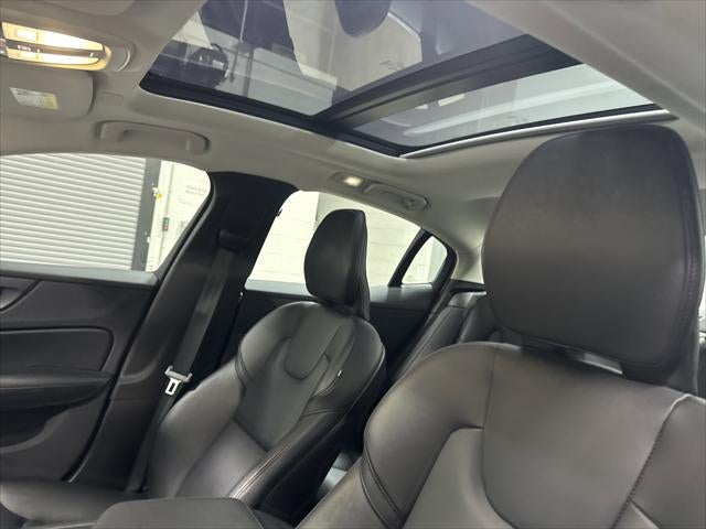 2024 Volvo S60 Core Dark Theme