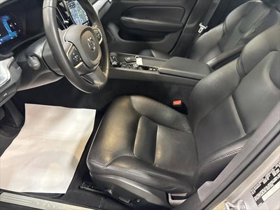 2024 Volvo S60 Core Dark Theme