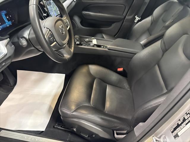 2024 Volvo S60 Core Dark Theme