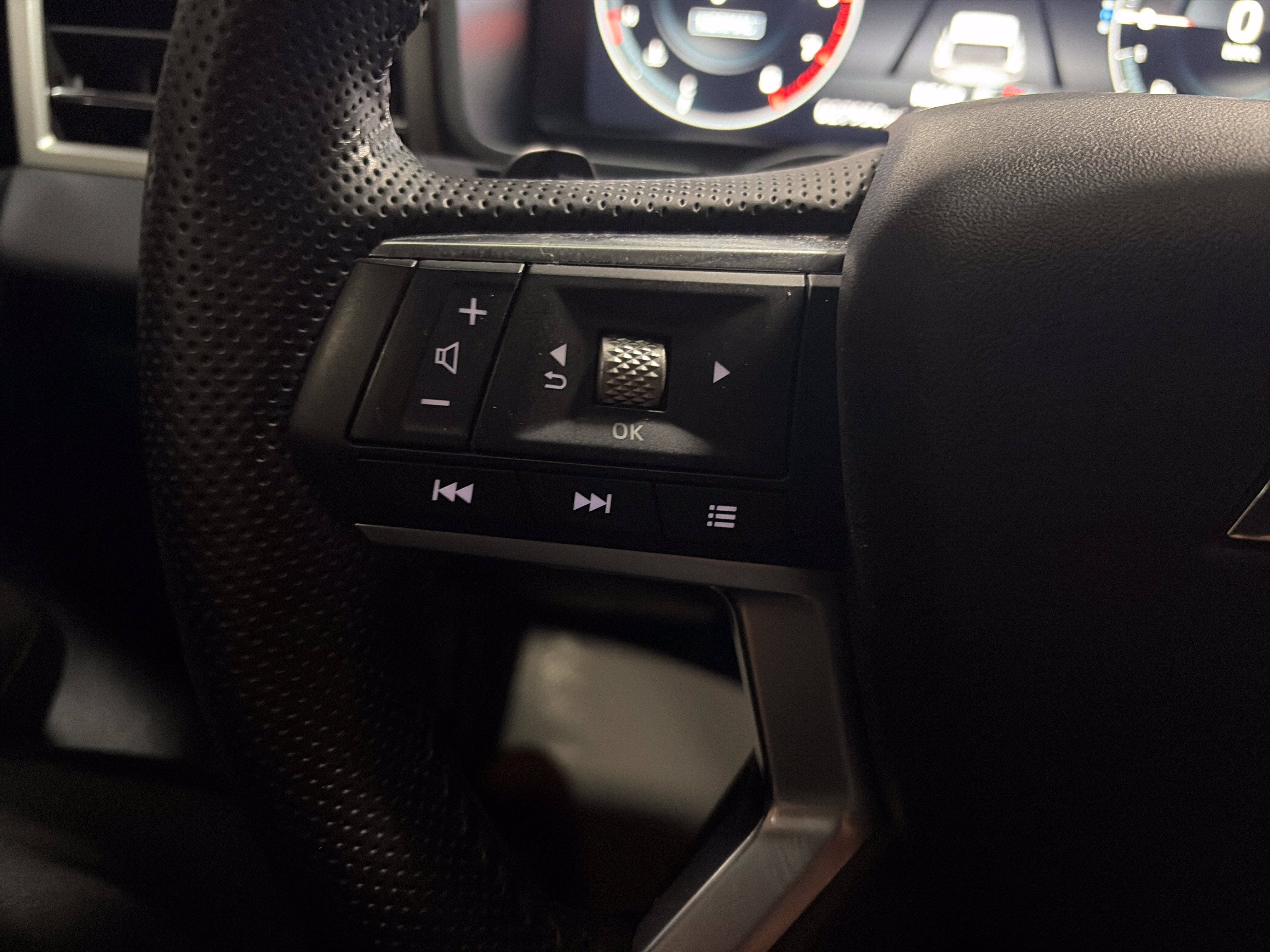 2024 Mitsubishi Outlander SE Black Edition