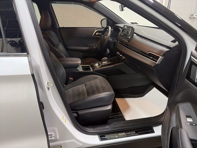 2024 Mitsubishi Outlander SE Black Edition