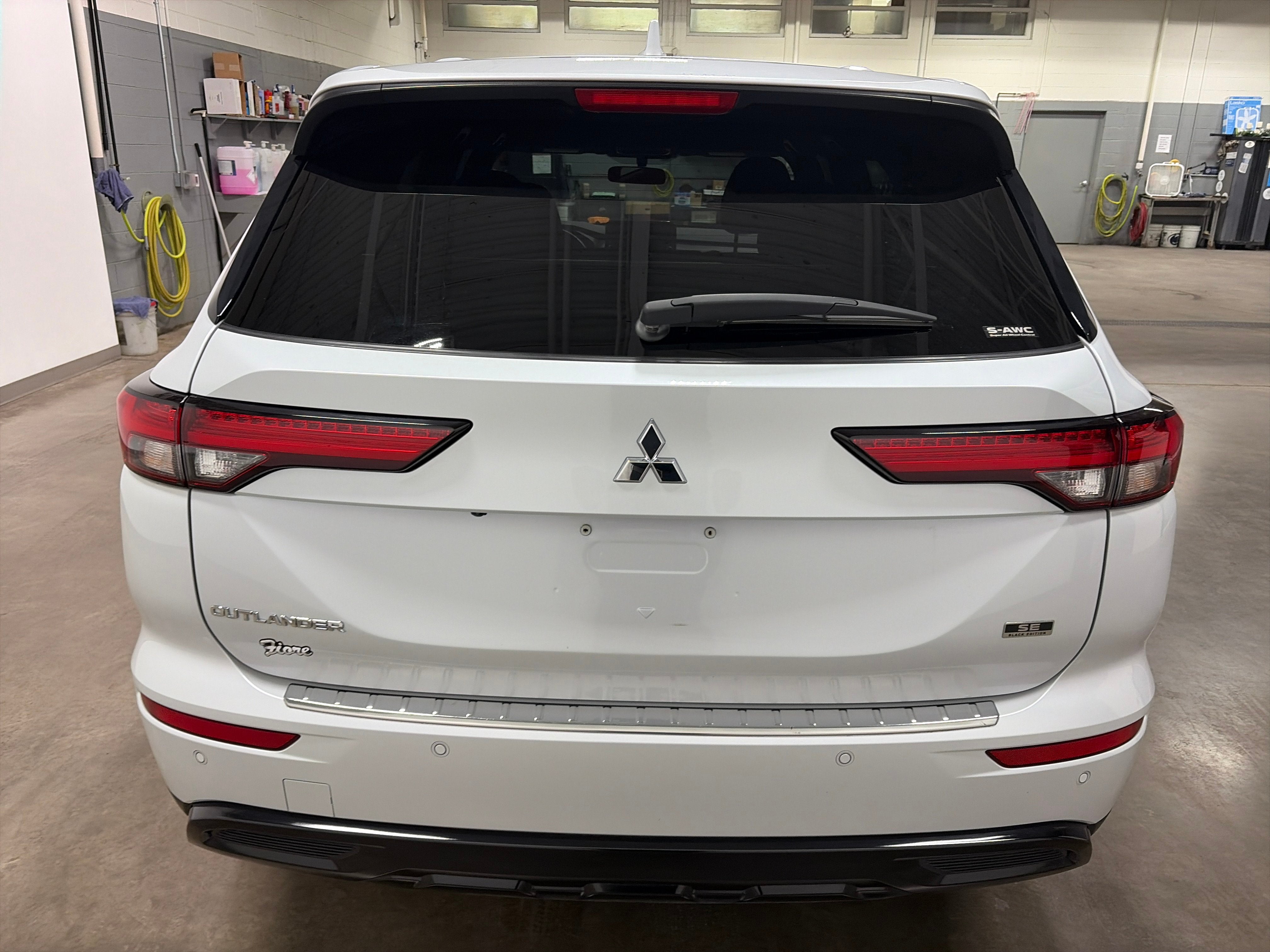 2024 Mitsubishi Outlander SE Black Edition