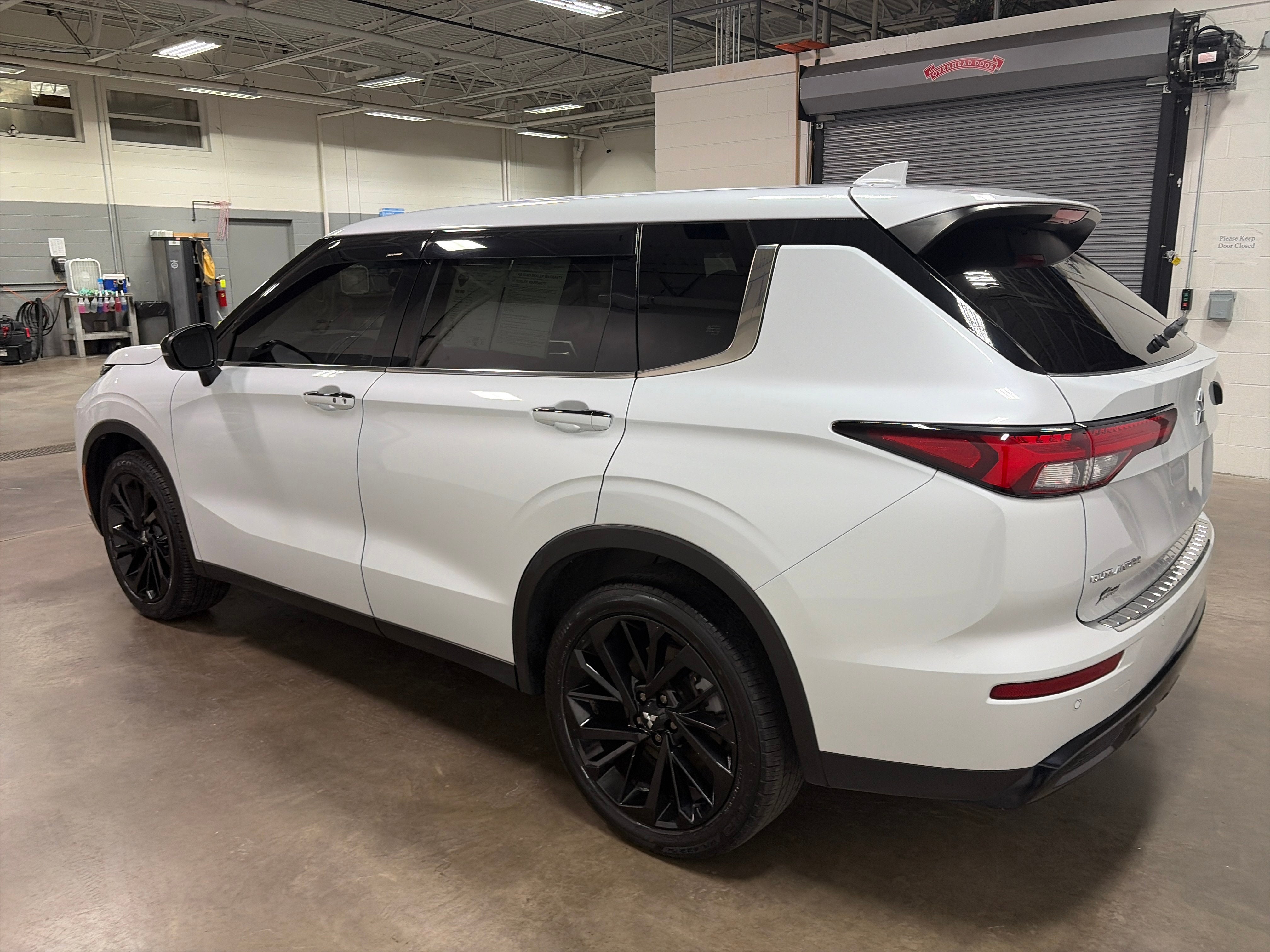 2024 Mitsubishi Outlander SE Black Edition