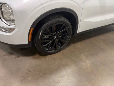 2024 Mitsubishi Outlander SE Black Edition