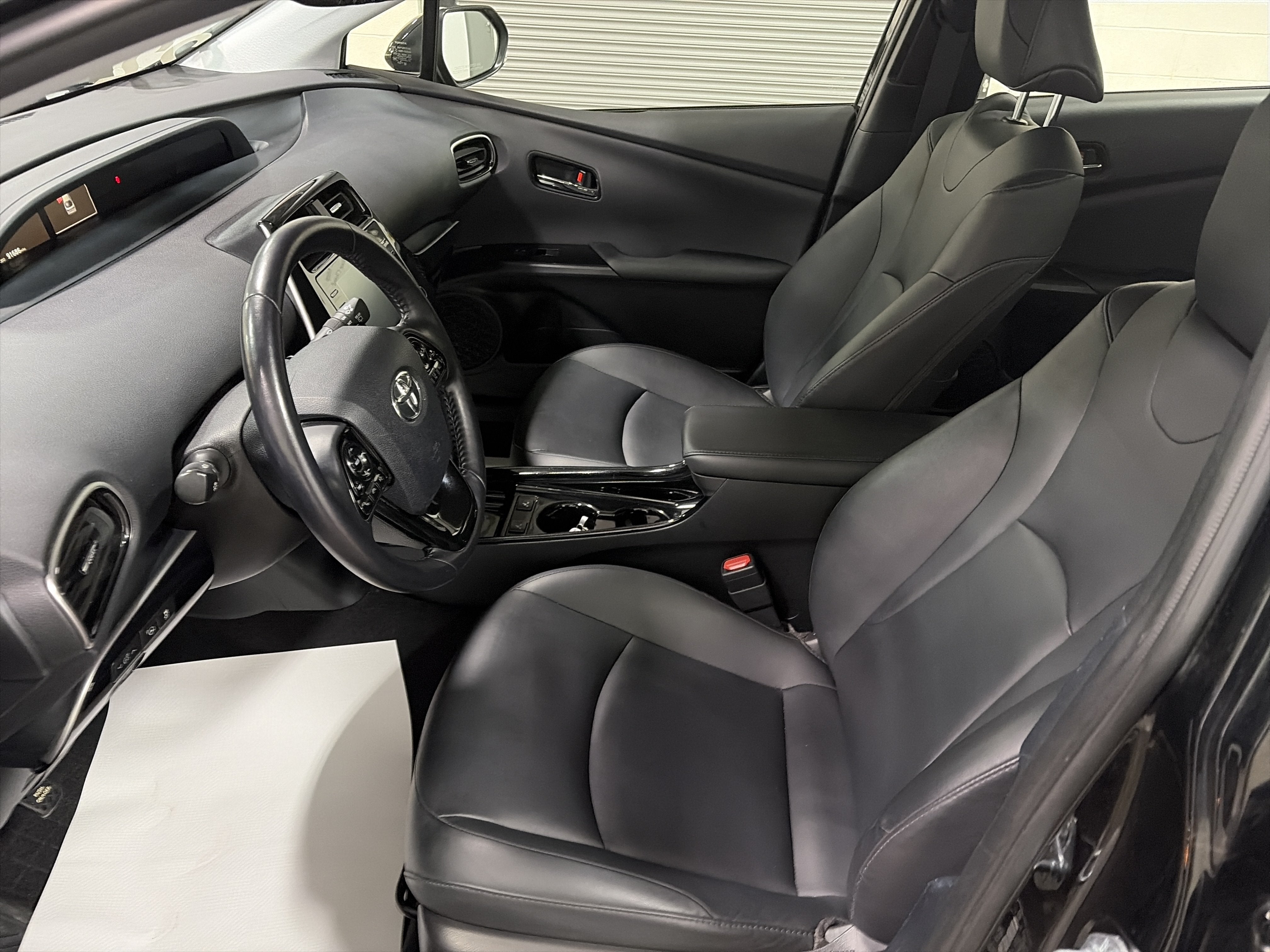 2022 Toyota Prius XLE