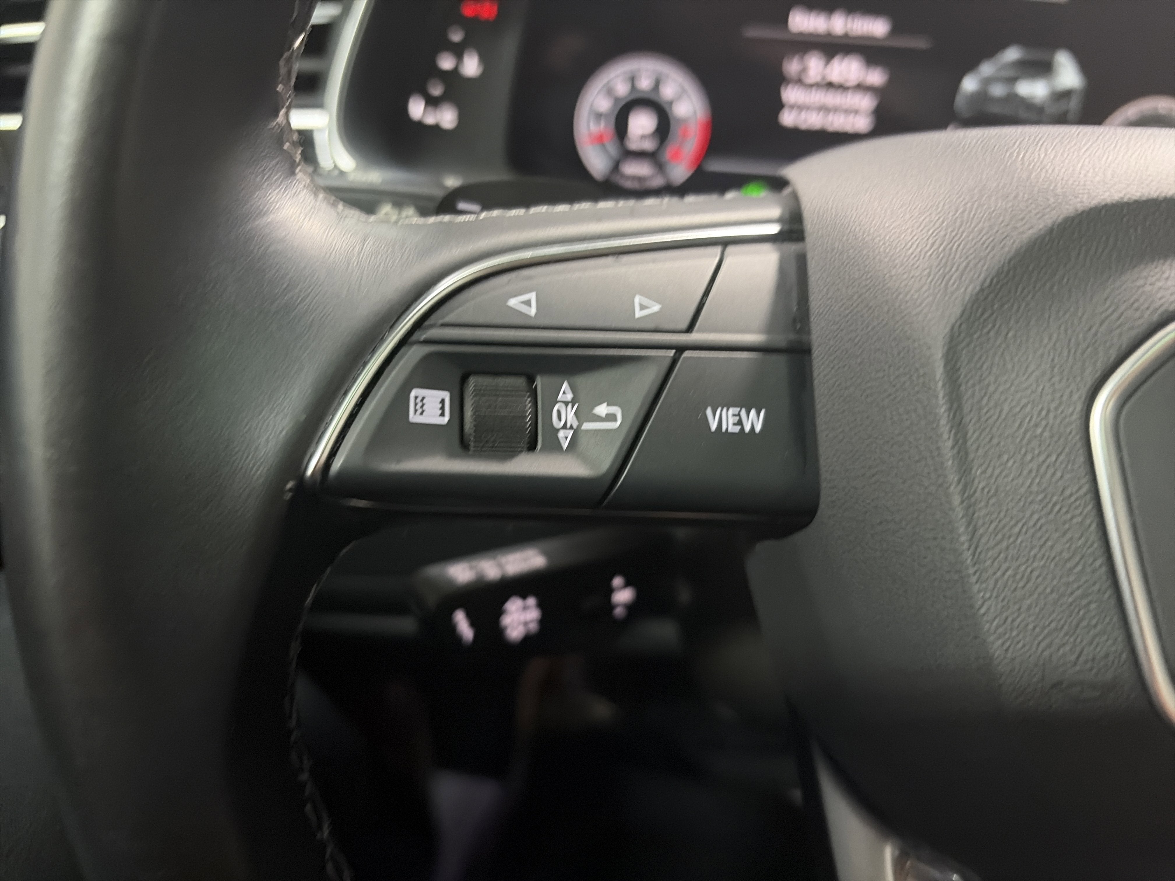 2023 Audi Q8 Premium Plus