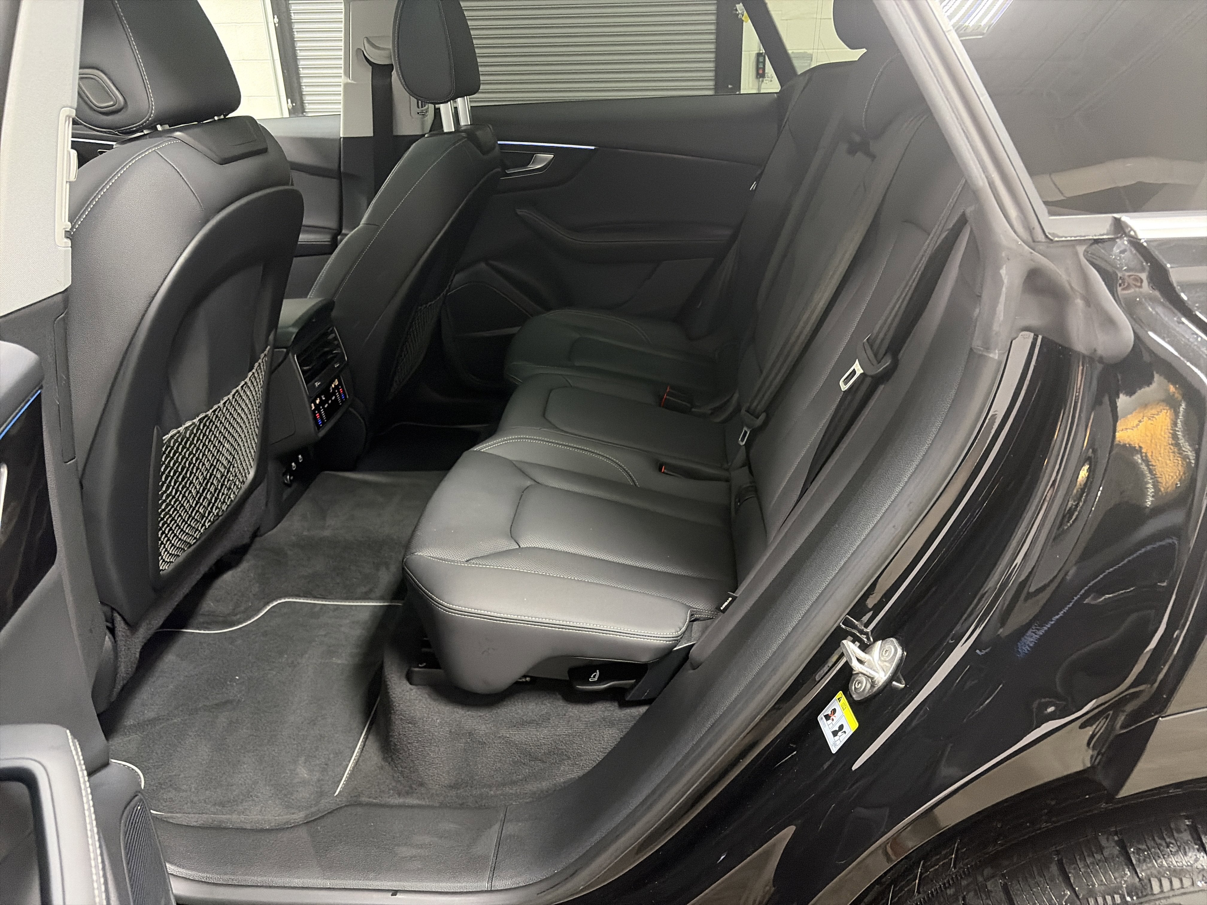 2023 Audi Q8 Premium Plus