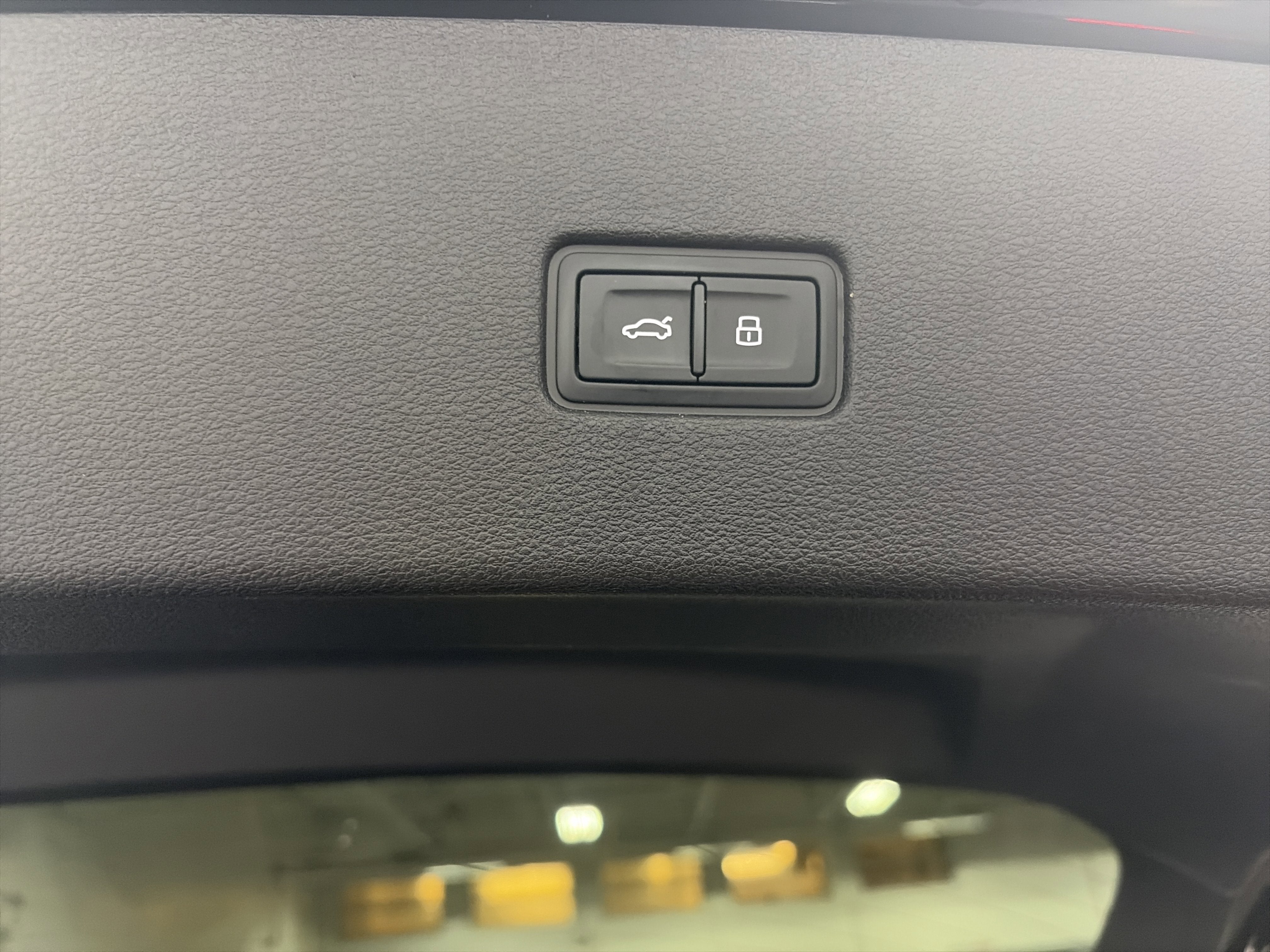 2023 Audi Q8 Premium Plus