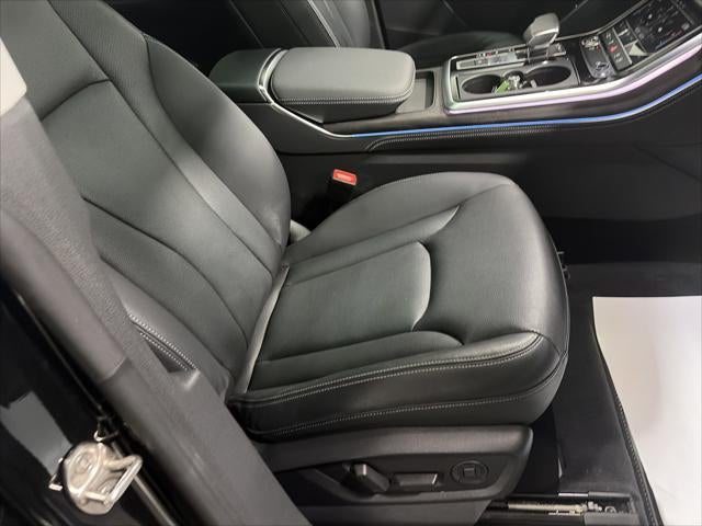2023 Audi Q8 Premium Plus