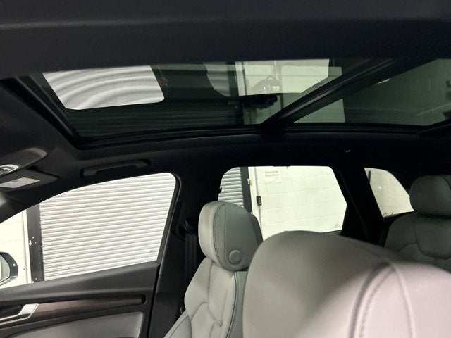 2024 Audi Q5 S line Prestige