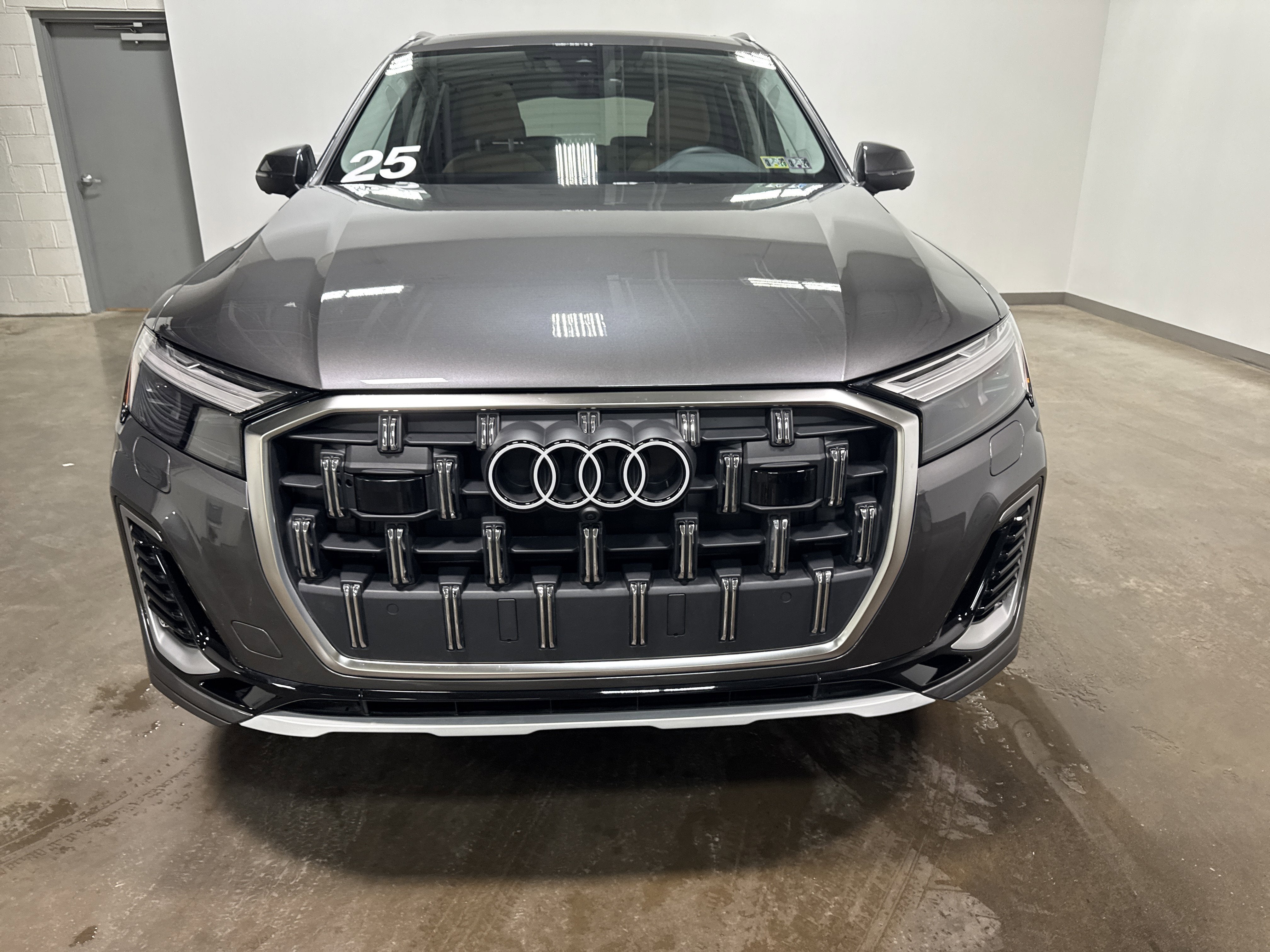 2025 Audi Q7 Premium Plus