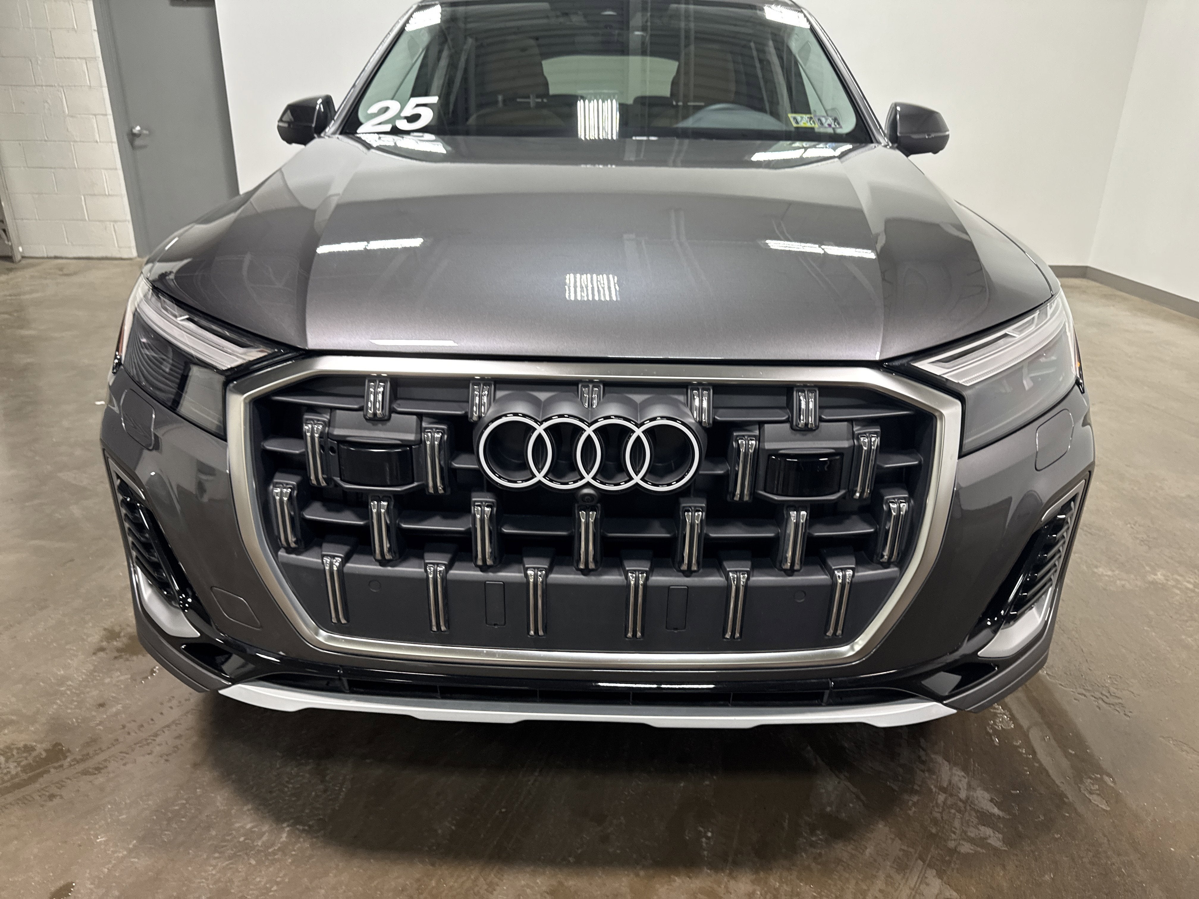 2025 Audi Q7 Premium Plus