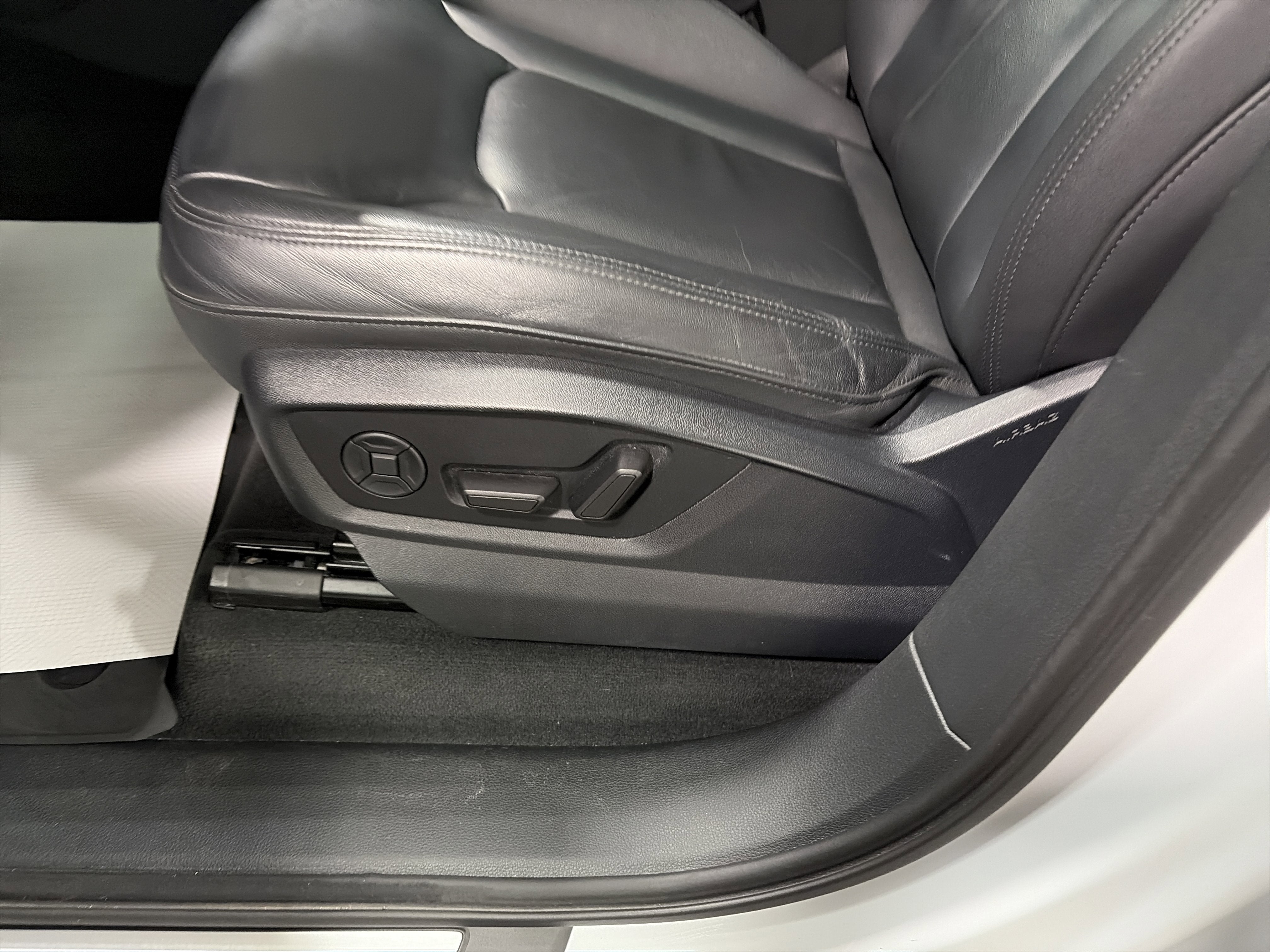 2023 Audi Q7 Premium Plus