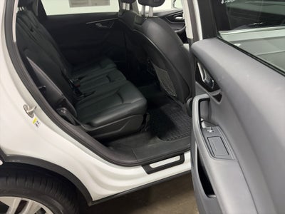 2023 Audi Q7 Premium Plus