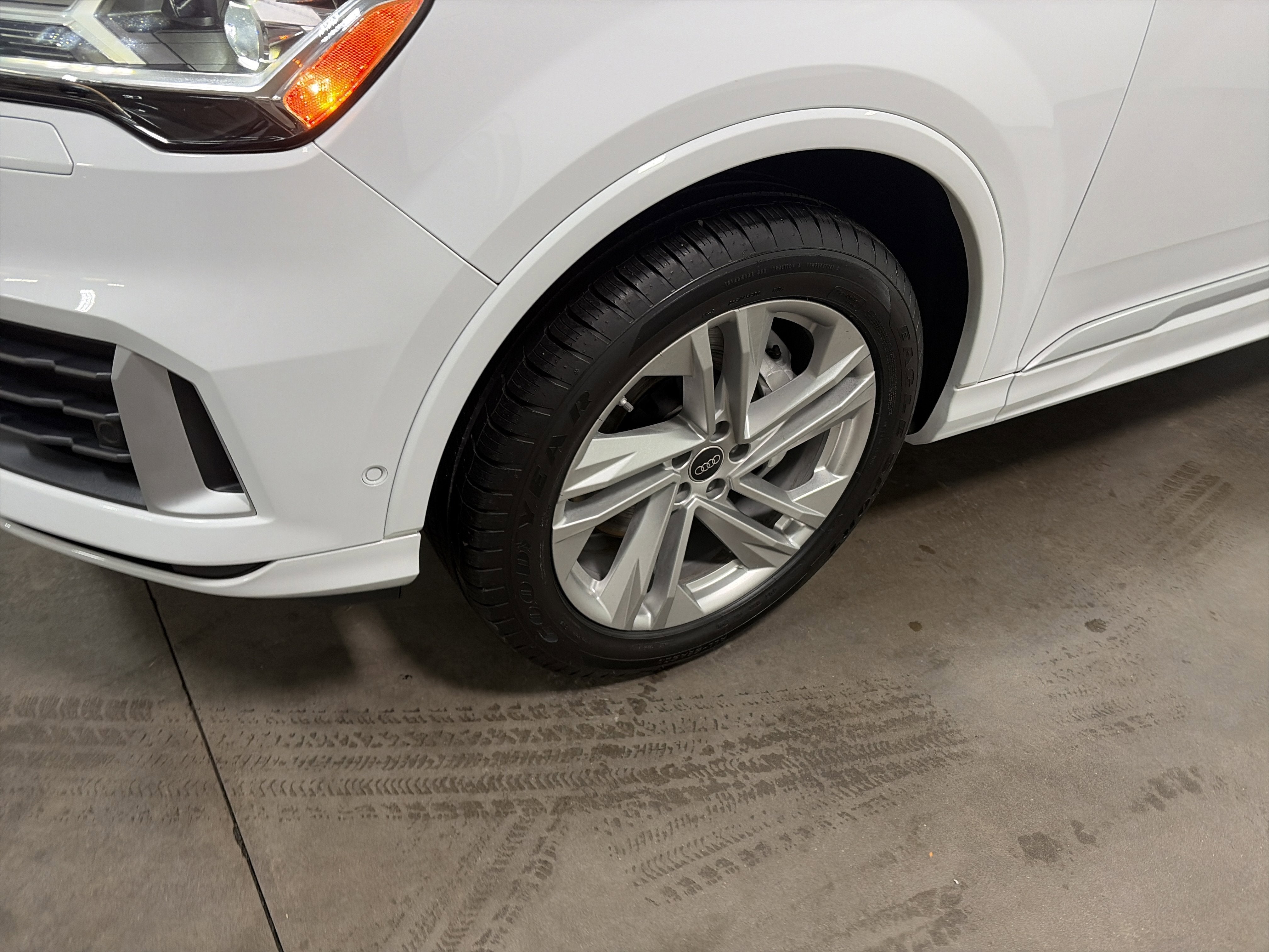 2023 Audi Q7 Premium Plus